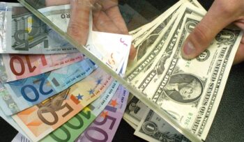 dollar starts 2024 with gains on yen and euro, bitcoin above $45,000
