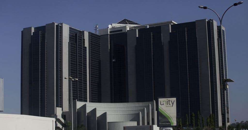 nigerians react on letting market set currency exchange rate