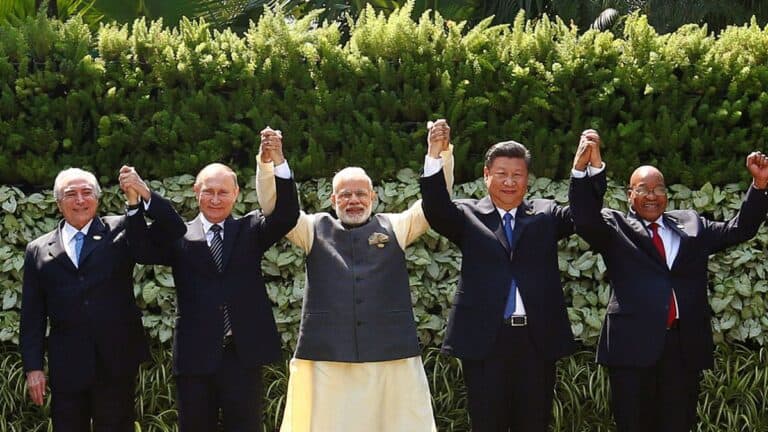''global economic recovery fragile'' warns china's xi at brics summit